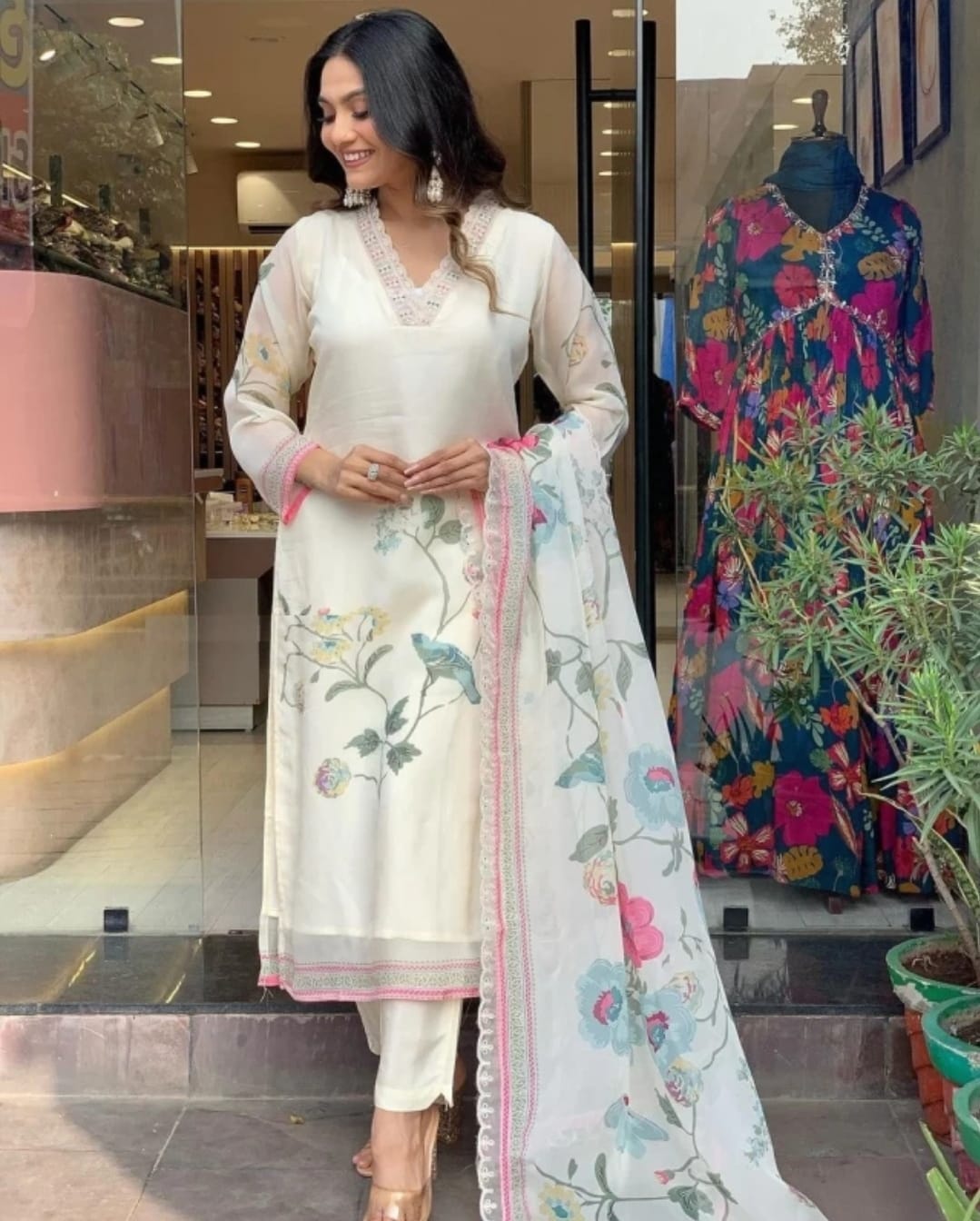 Elegant White Floral Embroidered Cotton Suit Set with Dupatta – V-Neck Kurta & Straight Pants