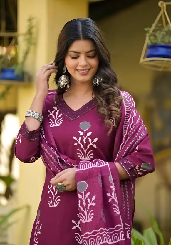 Elegant Rama Shade Cotton Suit Set – 3-Piece Embroidered Ethnic Wear for Women