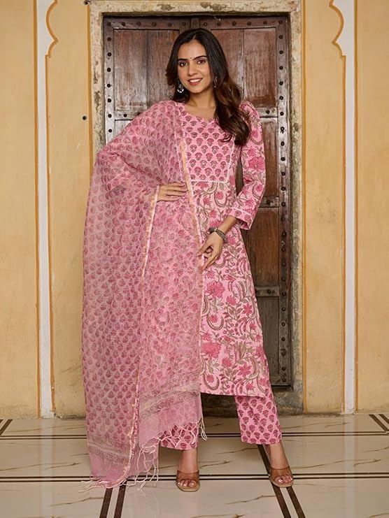 Light Pink Floral Cotton Suit Set with Dupatta – Elegant 3-Piece Ethnic Wear for Women