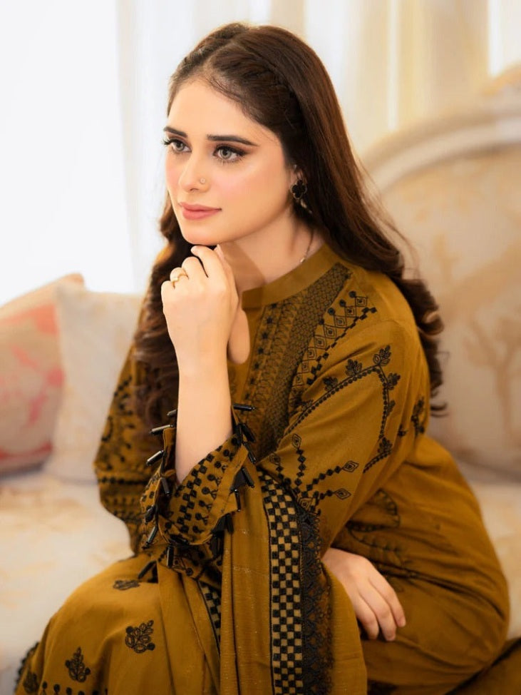 FlexFeb Muslin Dark Yellow 3-Piece Suit Set with Exquisite Embroidery and Sophisticated Design