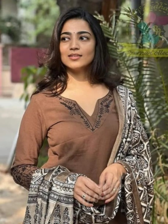 FlexFeb Elegant Coffee Brown 3-Piece Ethnic Suit Set for Women | Printed Dupatta & Embroidered Kurta – Perfect for Festive & Workwear