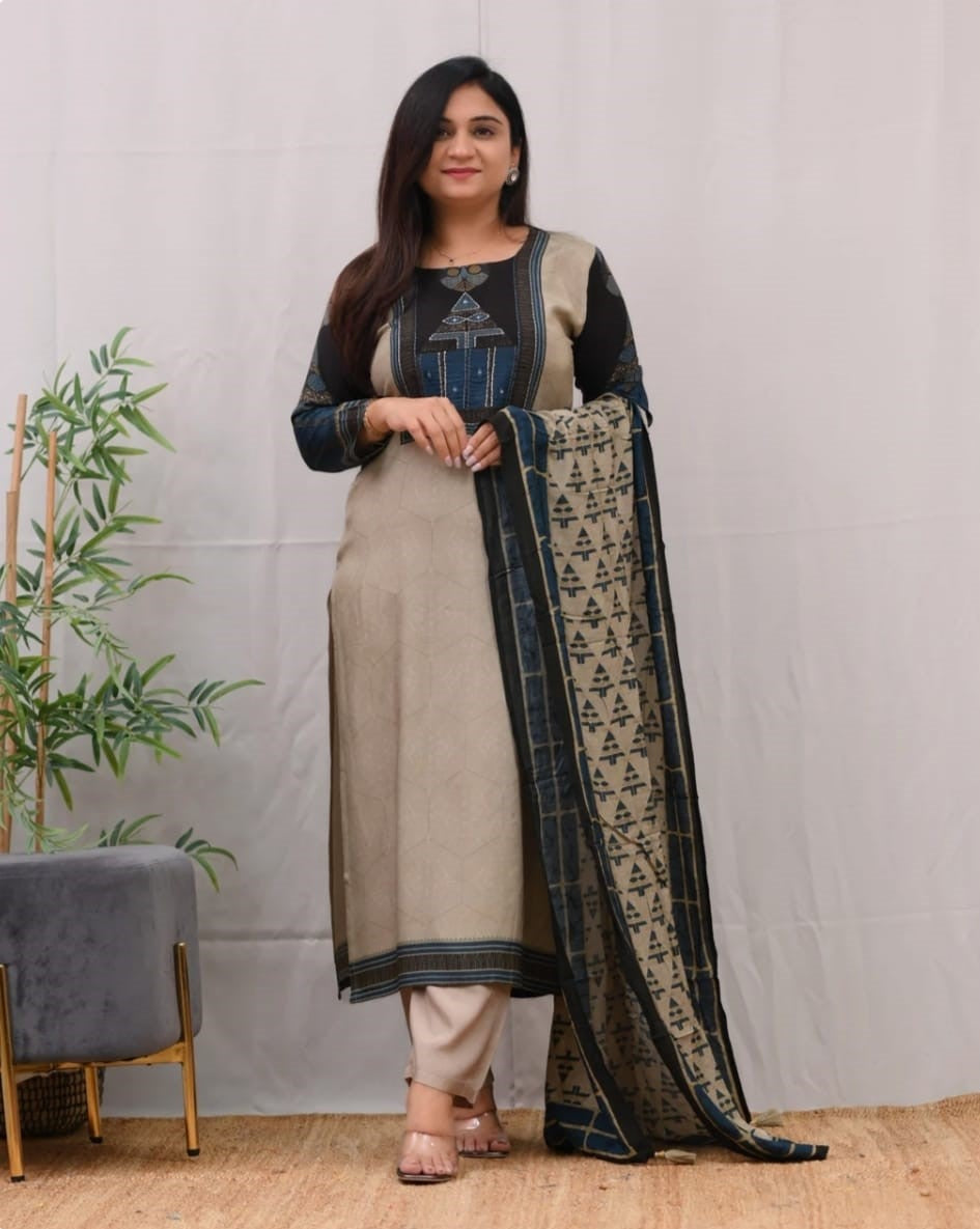 Elegant FlexFeb Lilen Cotton Coffee & Black 3-Piece Ethnic Suit Set with Printed Dupatta โ Comfortable & Classy Outfit for Daily and Semi-Formal Wear