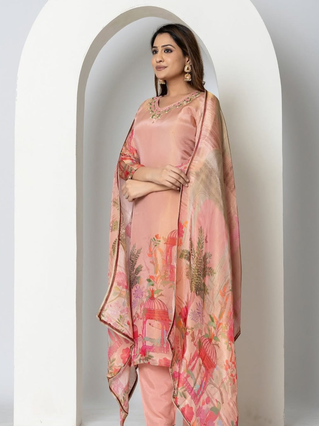 FlexFeb Graceful Chinon Light Pink 3-Piece Suit Set – Elegant Ethnic Wear with Pastel Charm & Floral Luxe Feel