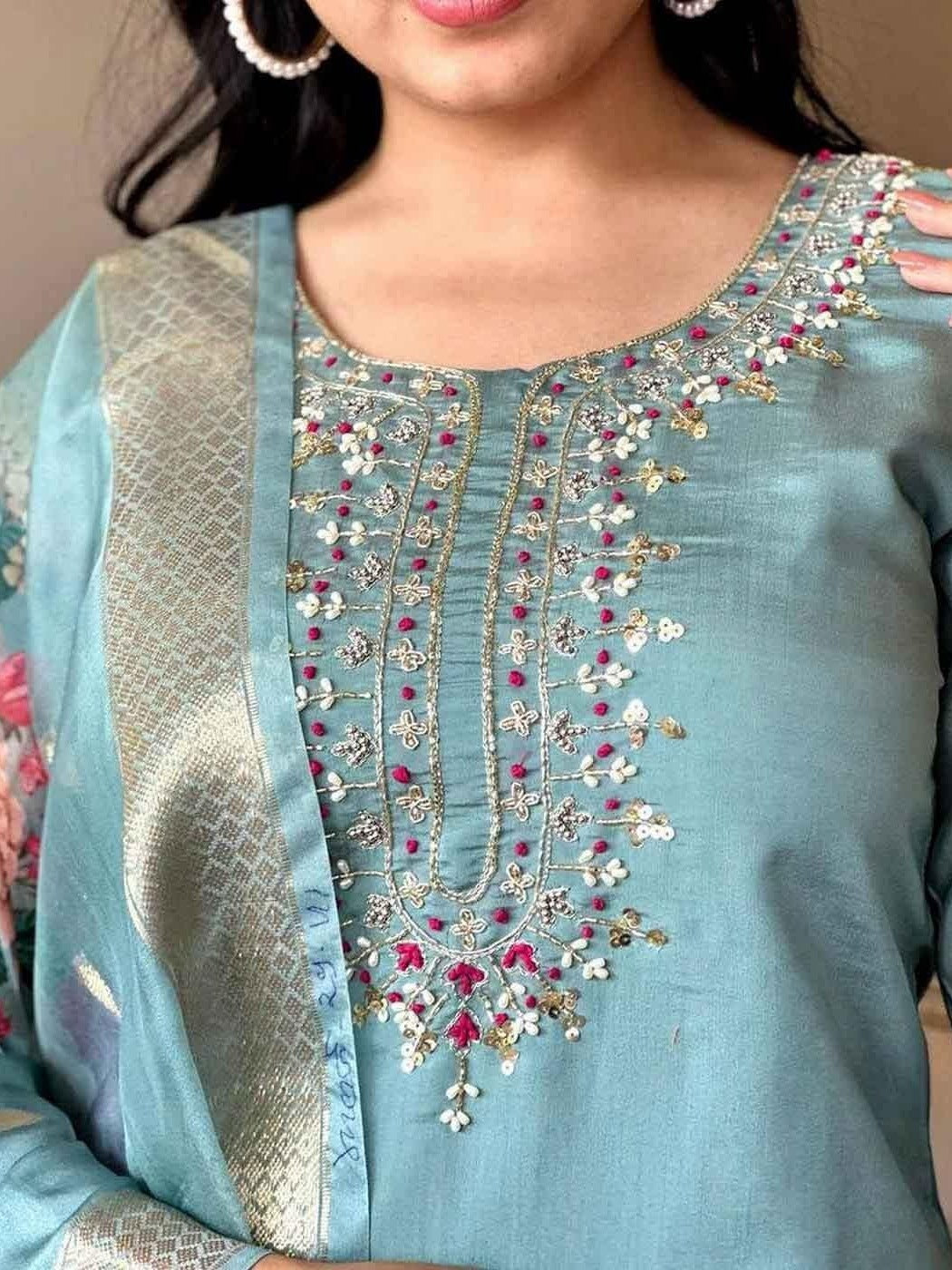 FlexFeb Elegant Garhwal Bluish Grey 3-Piece Suit Set – Stylish Floral Ethnic Wear with Embroidered Detailing & Graceful Dupatta