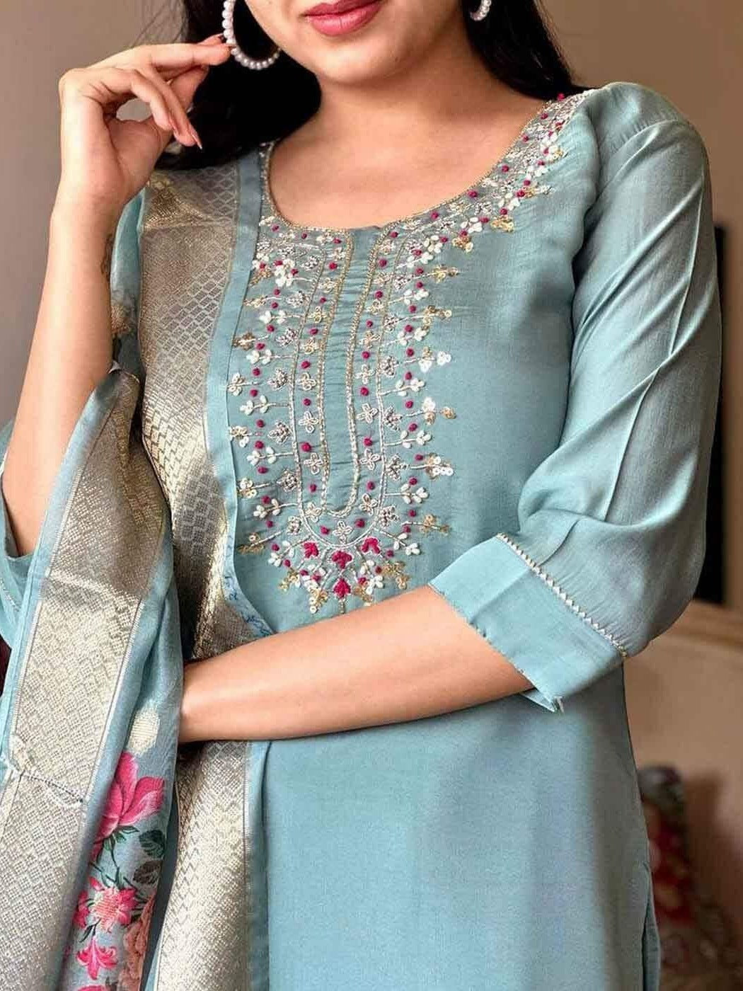 FlexFeb Elegant Garhwal Bluish Grey 3-Piece Suit Set – Stylish Floral Ethnic Wear with Embroidered Detailing & Graceful Dupatta