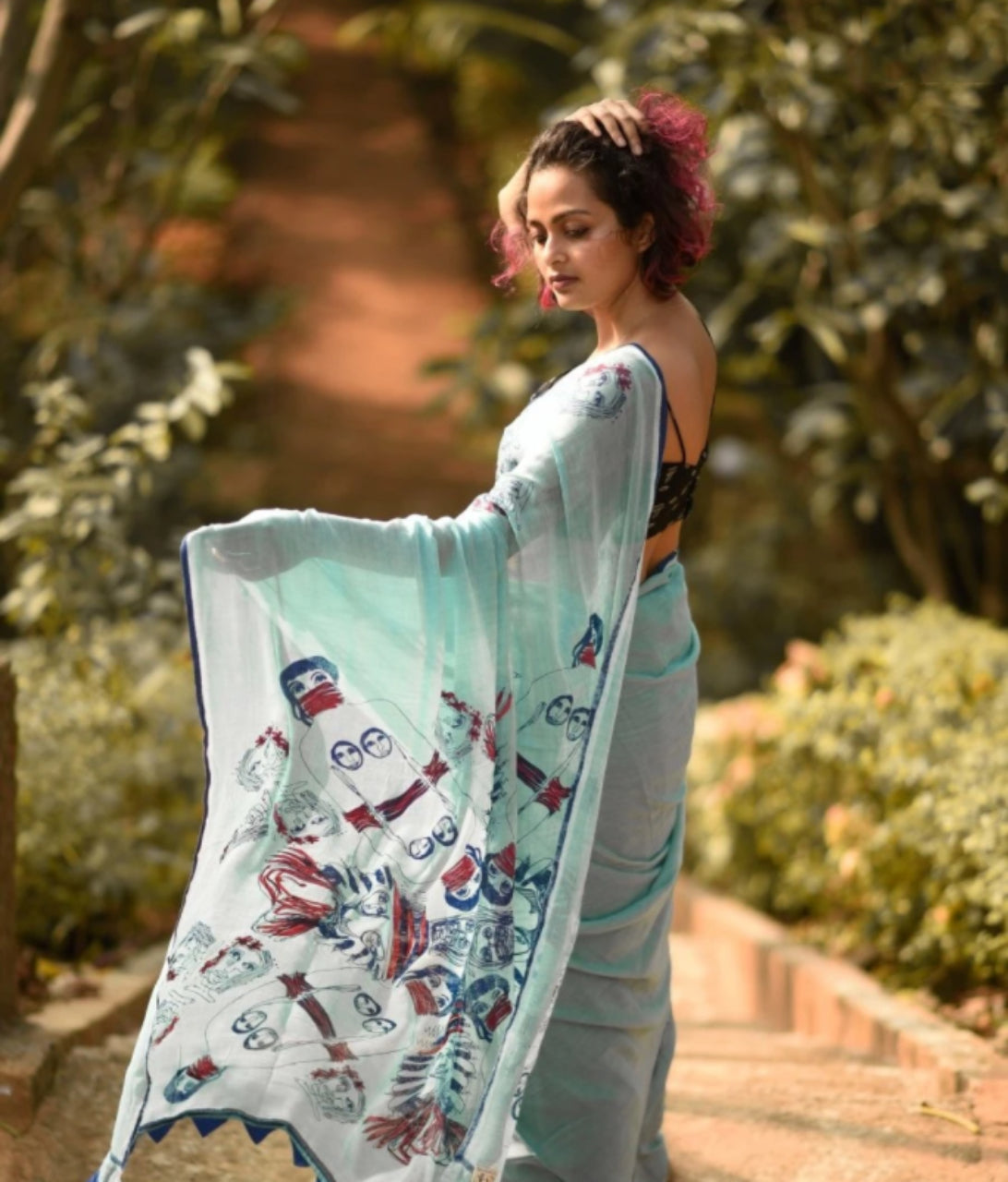 FlexFeb Soft Printed Linen Saree with Blouse Piece – Aqua Blue Casual Wear Saree with Artistic Pallu Design
