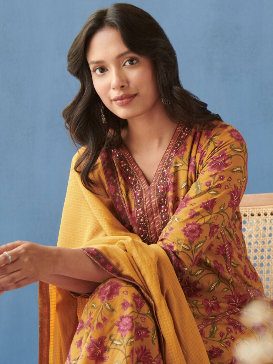 FlexFeb Cotton Dark Orange 3-Piece Suit Set with Vibrant Floral Prints and Elegant Detailing