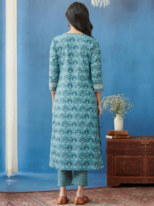 FlexFeb Elegant Sky Blue Cotton 3-Piece Suit Set for Women Printed Kurta with Coordinated Pants & Dupatta Lightweight Summer Ethnic Wear