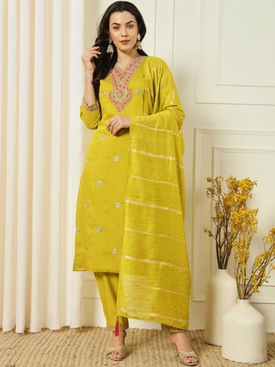FlexFeb Elegant Jacquard Yellow 3-Piece Suit Set with Silver Line Detailing & Embroidered Neck Design