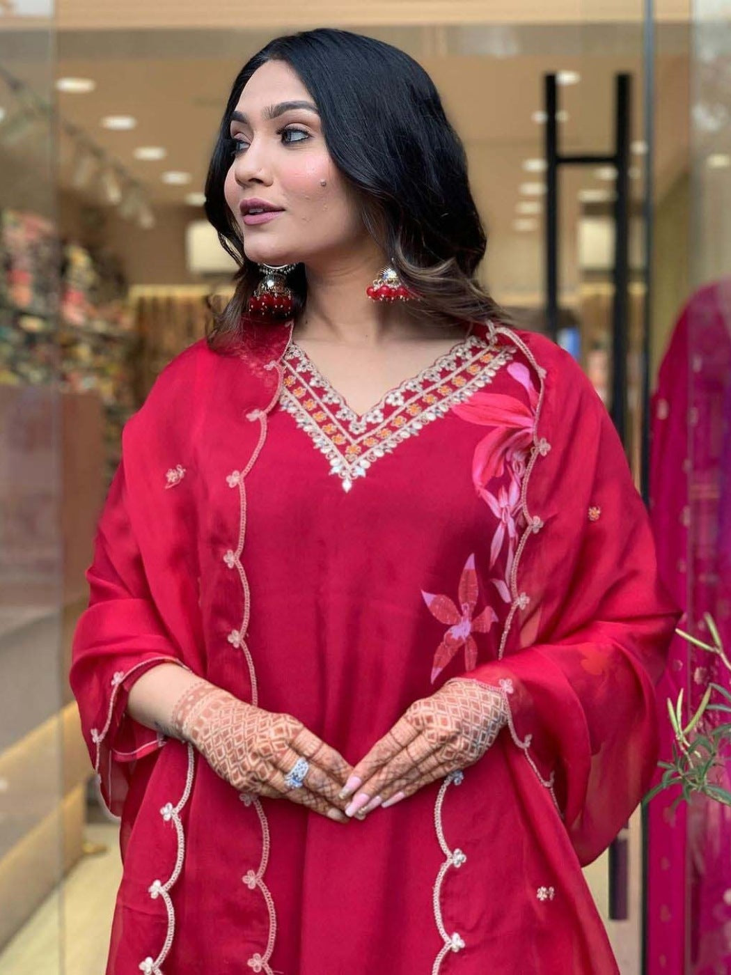 Stunning FlexFeb Red Kora Muslin 3-Piece Suit Set for Women – Elegant Ethnic Wear with Embroidered Dupatta in Red-Pink Tones (Sizes: S to XXL)