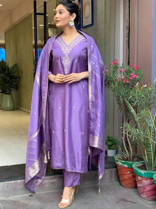 FlexFeb Elegant & Attractive Viscose Rayon Blue 3-Piece Suit Set – Premium Lavender-Toned Ethnic Wear for Festive Glam and Sophisticated Daily Looks