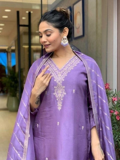 FlexFeb Elegant & Attractive Viscose Rayon Blue 3-Piece Suit Set – Premium Lavender-Toned Ethnic Wear for Festive Glam and Sophisticated Daily Looks