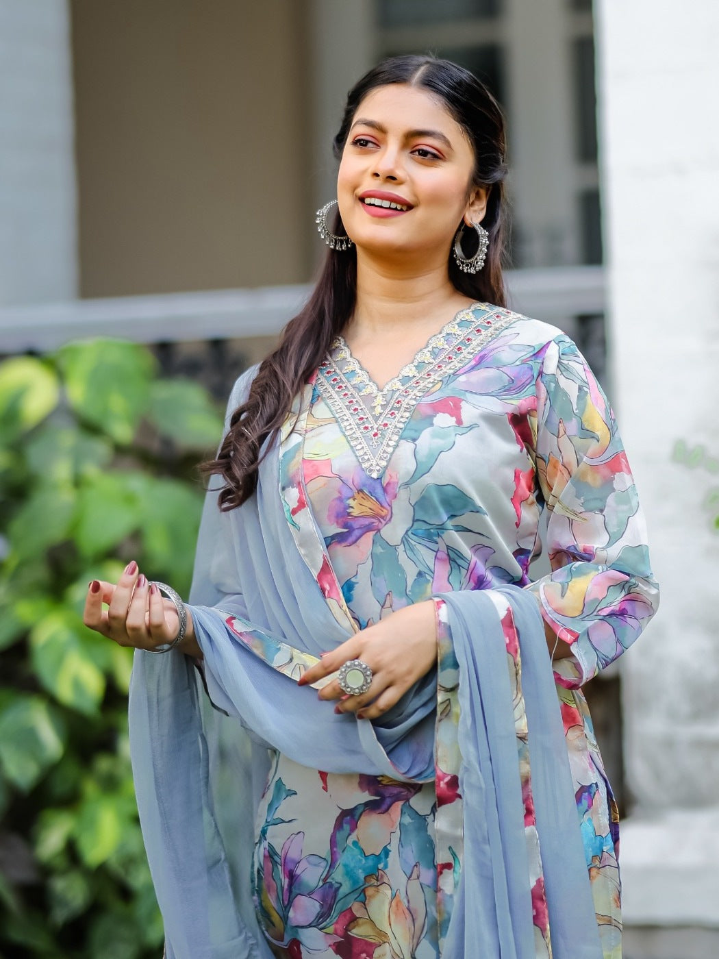 FlexFeb Elegant Teby Silk Blue-Grey Floral 3-Piece Suit Set – Stylish Designer Ethnic Wear with Printed Kurta and Flowy Dupatta