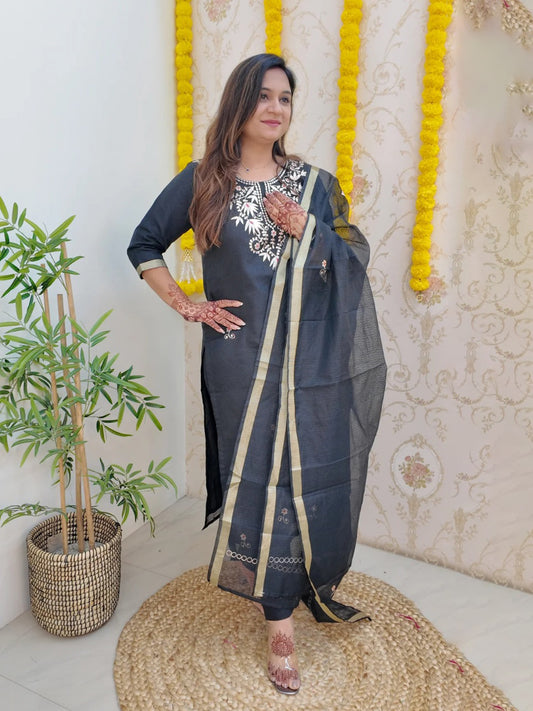 FlexFeb Elegant Black Embroidered Stitched Dress Suit Set Top Bottom Dupatta