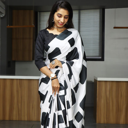 FlexFeb Monochrome Abstract Print Satin Saree with Plain Blouse – Elegant & Contemporary Style