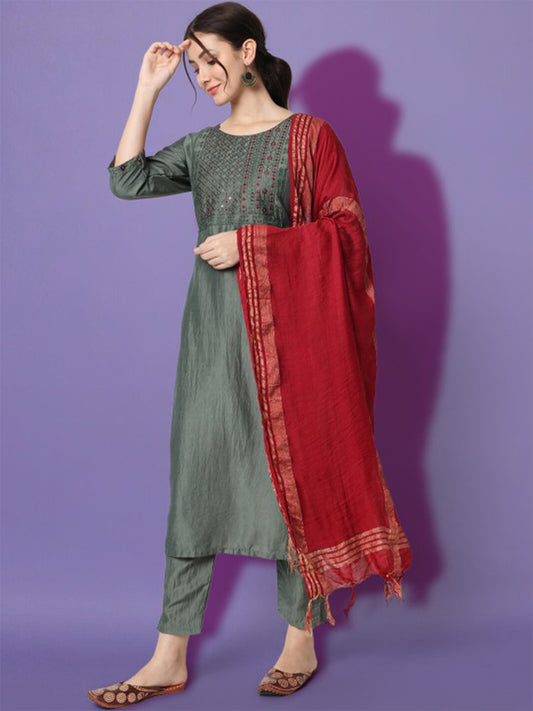 FlexFeb Medium Grey Embroidered Stitched Dress Suit Set Contrasting Dupatta Top Bottom